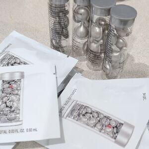 Elizabeth Arden Visible Brightening Capsules Lot